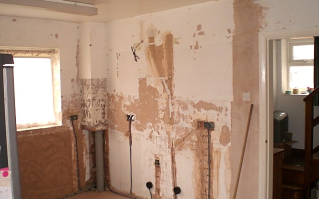 Dining room re-plastered - photo 3